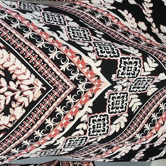 White House Black Market Black and Pink Print Stretchy V-Back Dress - Size S - Picture 5 of 11